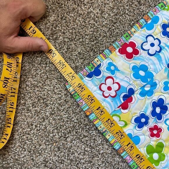 Floral Patchwork Blanket - Picture 5 of 5